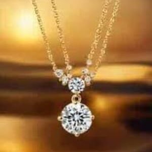 Luxury Necklaces & Pendants